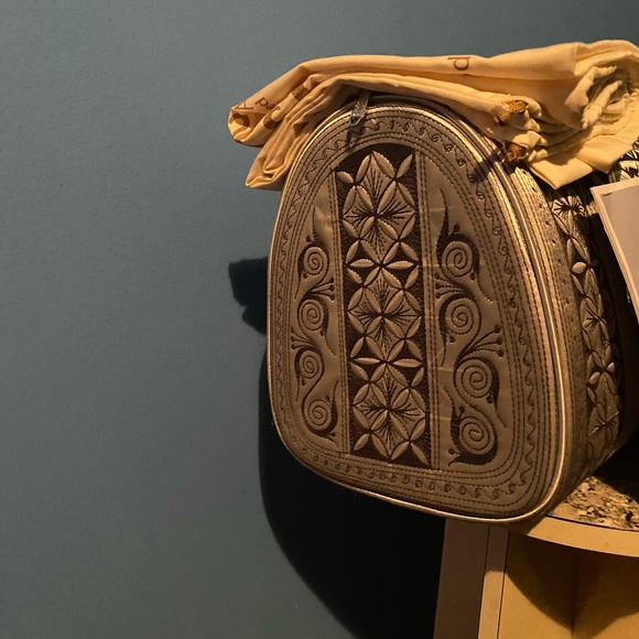 Kali Weekender Bag - Picture 3 of 6